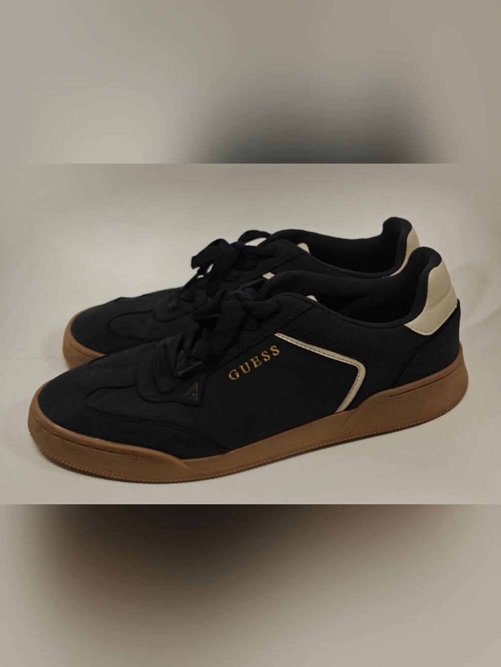 GUESS Frollo Men’s Shoes Size 10.5 Dark Gray GMFROLLO Casual Fashion Sneakers